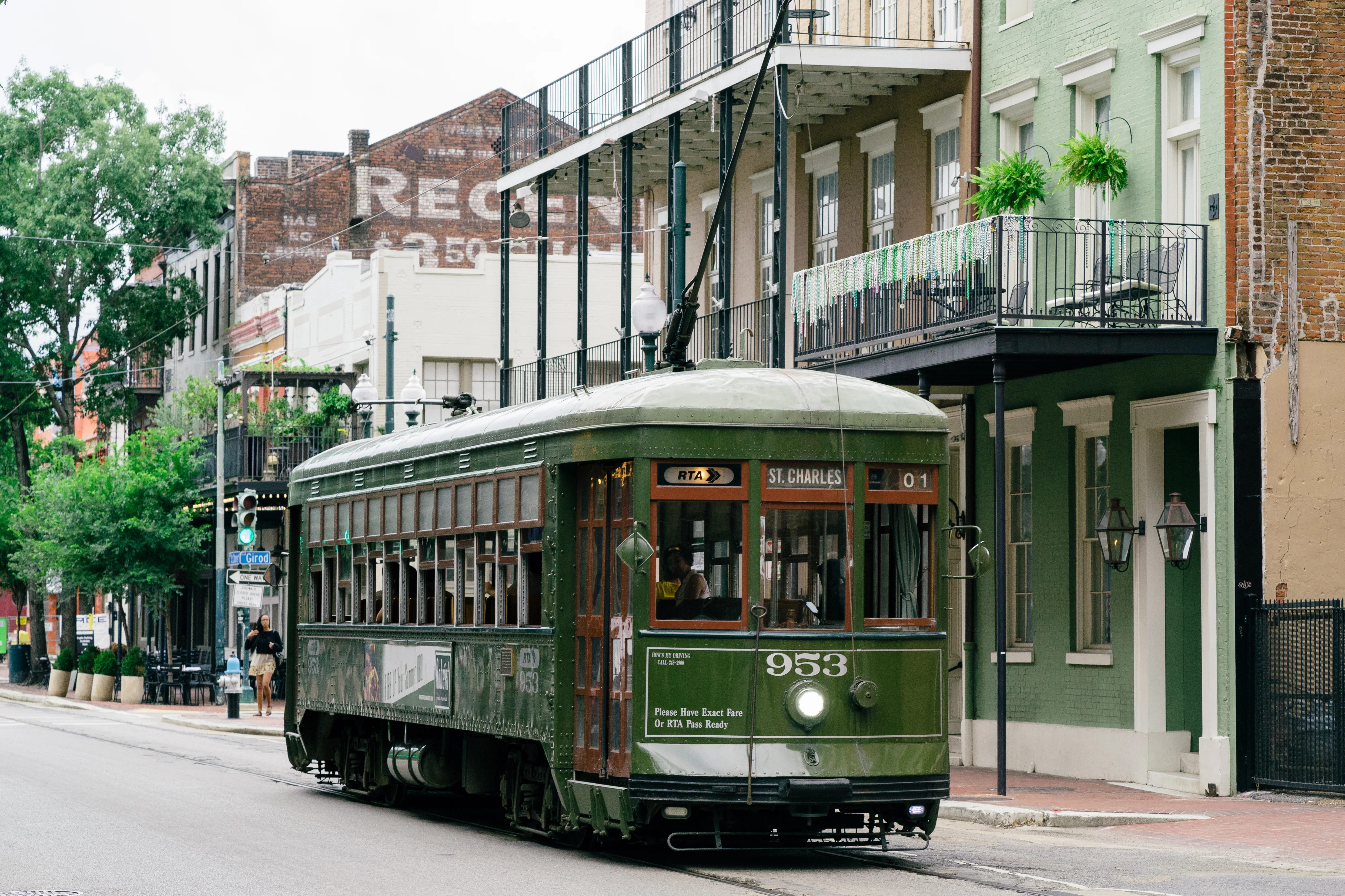 New Orleans commercial corridor