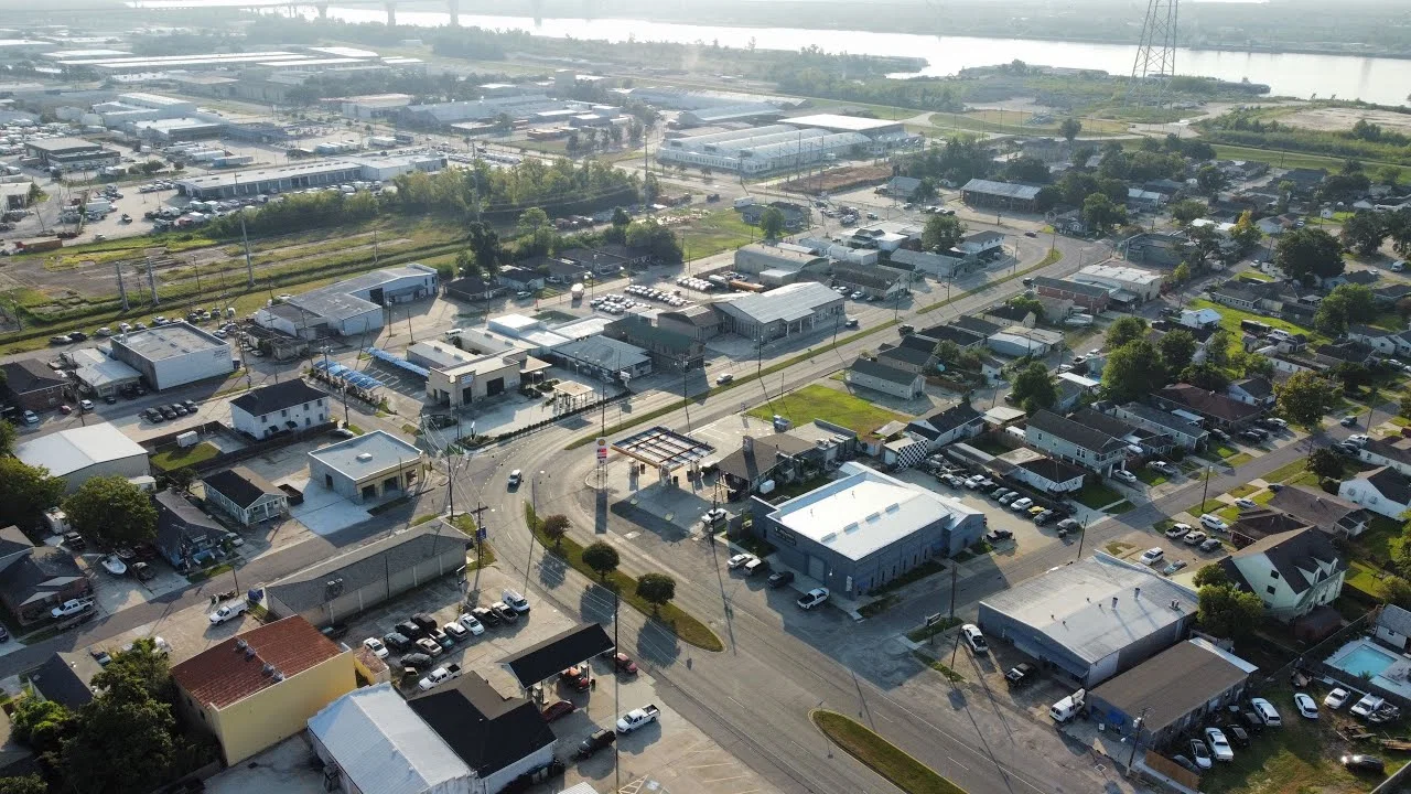 Harahan commercial roof planning in New Orleans